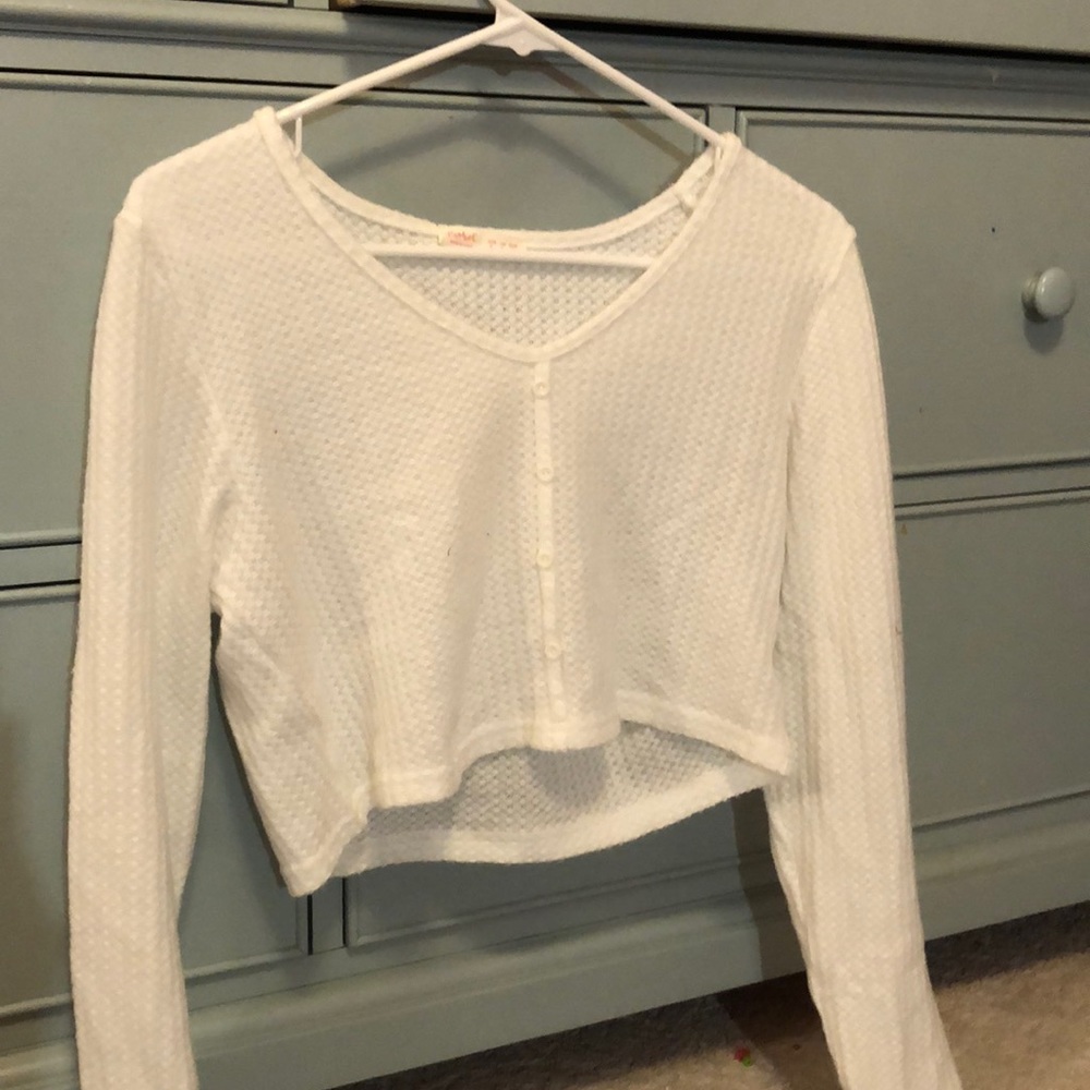 Long sleeved white shirt button up